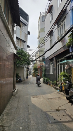 Cách vài bước xe ra mặt tiền xe hơi 
trung tâm q4 hơn 3 tỷ