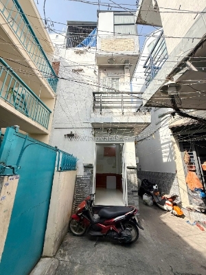 Căn góc 3 tầng hẻm thông ba đình p8q8. giá 2,35 tỷ tl