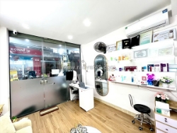 Cần sang nhượng mặt bằng và thanh lý một số đồ spa– vào làm ngay