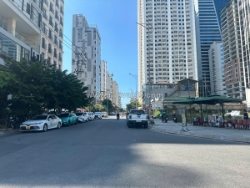 Cặp đỗ bá vị trí vip, giá cần chuyển nhượng. lh 0905233234