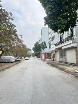 Chỉ 2x tỷ - trung tâm thượng thanh 75m2, 7t, mt 8m, vỉa hè, kinh doanh, văn