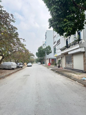 Chỉ 2x tỷ - trung tâm thượng thanh 75m2, 7t, mt 8m, vỉa hè, kinh doanh, văn