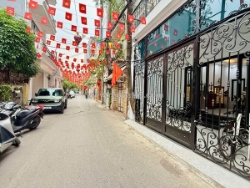 Chỉ 542 triệu m có nhà liễu giai 34 m 5 tầng thang máy mt 4.6m ô tô tránh khu