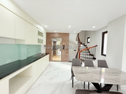 Chỉ 9 tỷ lô góc phố sài đồng 55m2, 6t thang máy, full nội thất, ô tô cạnh nhà