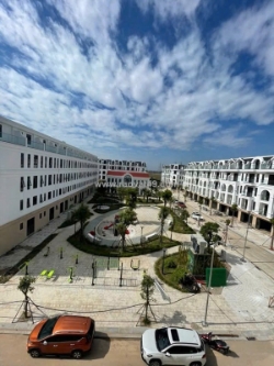 Chính chủ bán căn him lam – om 01.27 - vị trí trung tâm sầm uất & đẹp nhất