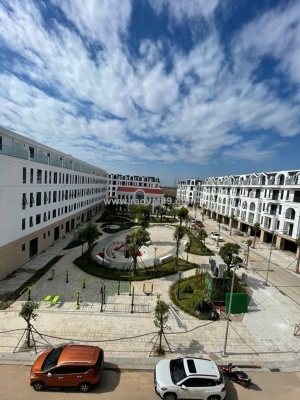 Chính chủ bán căn him lam – om 01.27 - vị trí trung tâm sầm uất & đẹp nhất