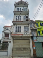 Chính chủ cần bán nhà gần trường cấp 3 thạch bàn. 4 tầng mới xây được 4 năm.