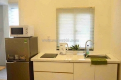 Chính chủ cho thuê căn hộ 2 phòng ngủ full nội thất 660/1 trưng nữ vương, p. hòa cường