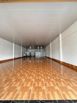 Chính chủ cho thuê nhà nguyên căn – diện tích lớn 300m² – giá tốt- bến cát -