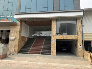 Chính chủ cho thuê tòa nhà làm văn phòng 4 tầng 15tr/thg/sàn/ 130m2 - xã tứ