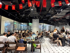 Chính chủ sang nhượng gấp – mặt bằng nhà hàng 3 mặt tiền -300m2  dưới chân