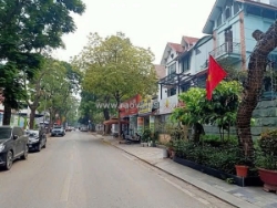 Cho thuê biệt thự mỹ đình 2 lô góc siêu đẹp 200m2 4 tầng giá 50 tr