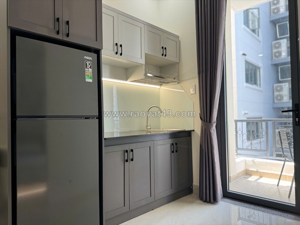 ~/Img/2025/12/cho-thue-can-ho-dich-vu-cao-cap-1pn-tach-bep-02.jpg