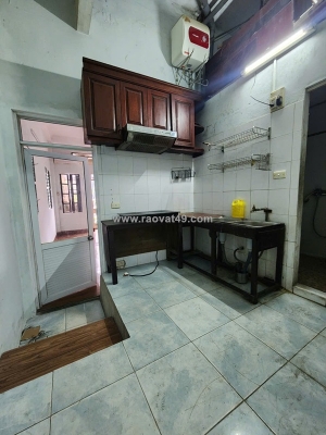 Cho thuê căn hộ tầng 2 mặt phố trương định 80m2, 2 ngủ chỉ 6 triệu ở gia đình