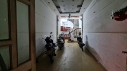 Cho thuê nhà 5 tầng x 30m2 4 ngủ, vĩnh hưng làm chdv, ở gđ, nhóm 11 triệu