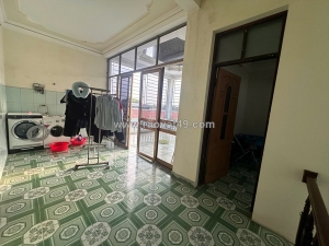 Cho thuê nhà biệt thự và sân vườn tại đồng tâm,vĩnh yên. gía 20tr/tháng