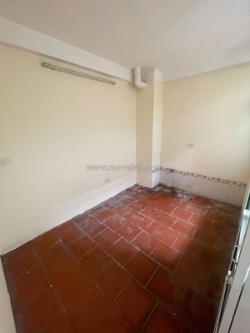 Cho thuê nhà ngõ 244 nam dư 4 tầng x 35m2, 8 triệu