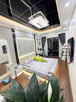 Cho thuê nhà ngõ chợ khâm thiên, 30m2 x 4 tầng, 3pn 3vs 15 triệu