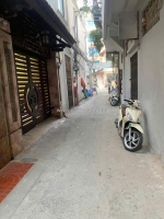 Cho thuê nhà ngõ ô tô giảng võ 25m² x 3,5 tầng, 2 ngủ, 3 wc, 1 gác xép chỉ 8