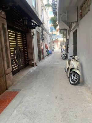 Cho thuê nhà ngõ ô tô giảng võ 25m² x 3,5 tầng, 2 ngủ, 3 wc, 1 gác xép chỉ 8