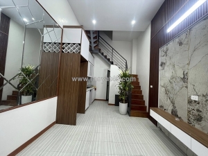 Cho thuê nhà nguyên căn ngõ chùa liên phái 30m² x 5 tầng, giá 12 triệu