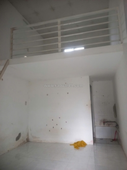 Cho thuê phòng trọ giá 1.2tr/tháng, điện nước đầy đủ, ô tô đậu trước của phòng.