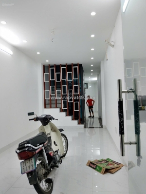 Chủ hạ giá nhà cần bay luôn ô tô tải vào tận cửa- xuân la, tây hồ