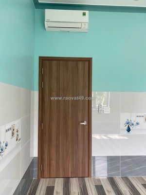 Cửa gỗ mdf tại cam ranh 2