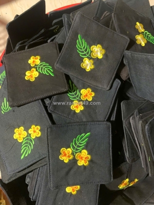 Đế lót ly vải kaki thêu hoa mai , đế lót ly vải , lót ly kaki