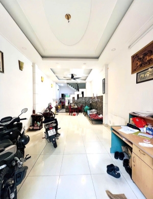 Định cư bán gấp – nhà đẹp 69m² – 3 tầng/4pn – ô tô ngủ trong nhà – chỉ 6.x tỷ