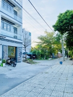 Đường 10m siêu thoáng – xe hơi ngủ trong nhà – nhà mới 4 tầng – giáp quận 7 –