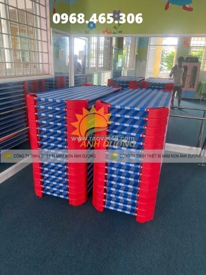 Giường trẻ em mầm non 1m2, giường lưới mầm non giá rẻ
