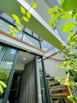 Hẻm xe hơi tránh nhau – nhà mới đẹp – nguyễn thiện thuật, q3 – 5 tầng – chỉ 11.9 tỷ