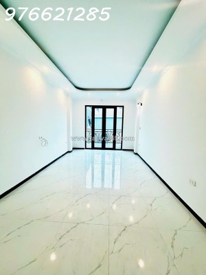 Hiếm – nhà 5 tầng nguyễn văn cừ – vài bước ra phố – ngõ ô tô đỗ – có bãi xe –