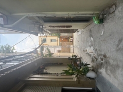 Hơn 6 tỷ nhà c4 phố trạm 35m x 3m5 oto đỗ cổng hiếm trong phân khúc. lh