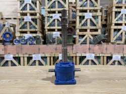 Hộp giảm tốc vít me - giải pháp truyền động hiệu quả cho tải nặng