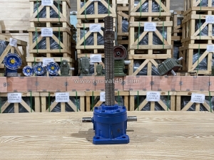 Hộp giảm tốc vít me - giải pháp truyền động hiệu quả cho tải nặng