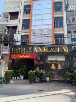 Khách sạn 7 lầu – ngang 9m – kdc nam long hà huy giáp – dòng tiền 70tr/tháng