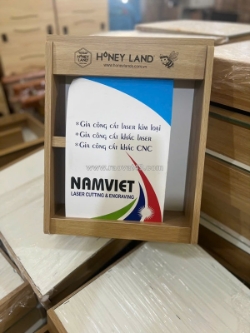 Khung gỗ khắc laser theo yêu cầu - nhận diện thương hiệu