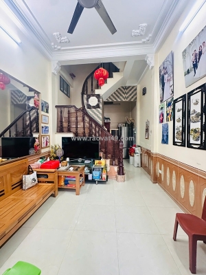 Kim giang thanh xuân – nhà phân lô, sân đỗ ô tô, phù hợp gia đình ở lâu dài /