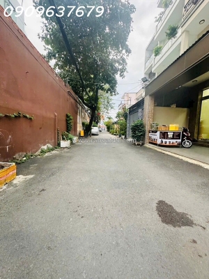 Lô góc - ngang 8.5m hiếm- hẻm xe ô tránh thông - cách sân bay quốc tế 1km- giáp