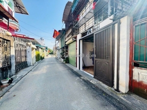 Lương quy - thị trấn đông anh-nhà cấp 4 có 2 tầng giá chỉ 3ty