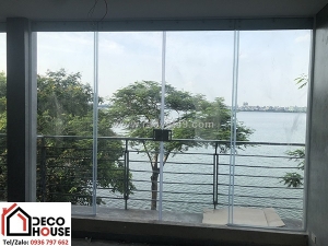 Mẫu cửa kính lùa phòng khách kết hợp vách kính: đẹp và lấy sáng tốt