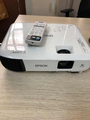 Máy chiếu cũ chính hãng giá rẻ đủ loại