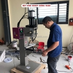 Máy tán đinh rive – mối nối thẩm mỹ, chắc chắn và bền lâu