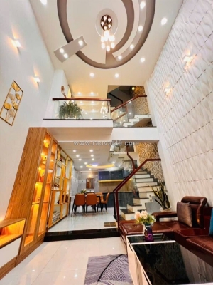 Mtkd gần đ.số 1 – nhà 5tầng đẹp mới 70m² giá 9tỷ6 thông tây hội