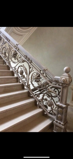 Nâng tầm kiến trúc với cầu thang inox sắt mỹ thuật cao cấp