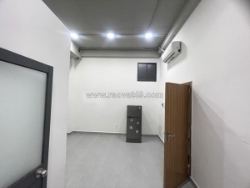 Ngộp giảm sốc 1.6 tỷ bán nhà 3 tầng 153m² đối diện đh luật – dòng tiền