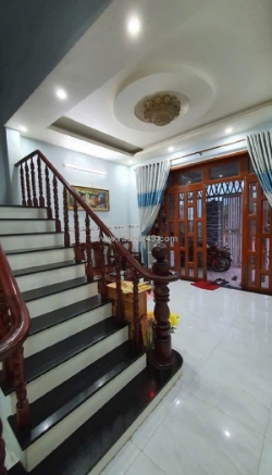 Nhà 3 tầng 85m, ngang 5m dài 17m, vuông vức,ngay nguyễn duy trinh hẻm xe tải