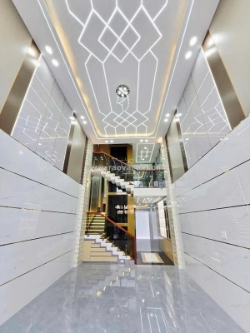 Nhà 5 tầng – chợ miếu gò xoài – bình tân – thang máy – hxh – dt 4.2×.5m –